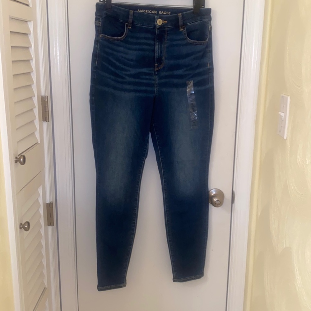 American Eagle Ne(x)t Level Stretch Curvy Jeggings.